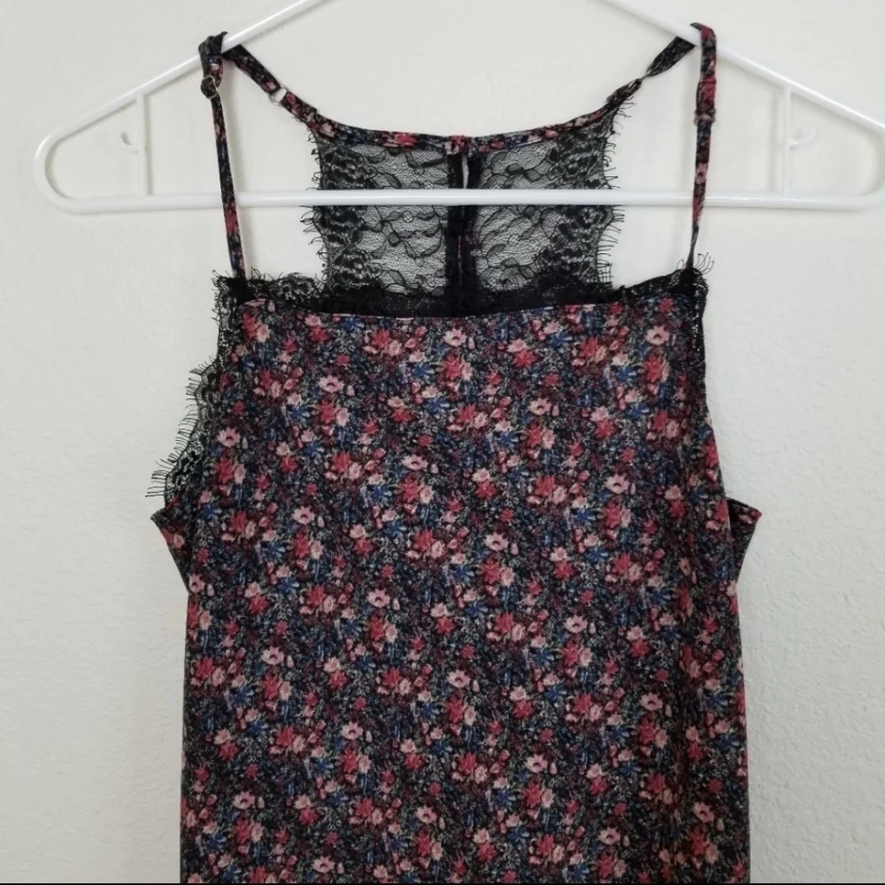 Hollister| floral print slip dress w lace detail - Picture 4 of 6